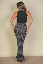 Load image into Gallery viewer, Wavy Print High Waist Flare Pants