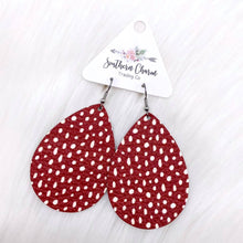 Load image into Gallery viewer, 2.5&quot; Holly Leaf Collection -Earrings