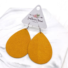 Load image into Gallery viewer, 2.5&quot; Abstract Floral Mini Collection -Earrings