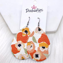 Load image into Gallery viewer, 2.5&quot; Abstract Floral Mini Collection -Earrings