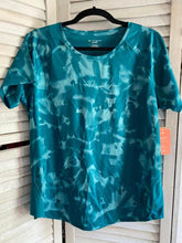 Load image into Gallery viewer, Tek Gear Green Dri Fit Tee