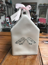 Load image into Gallery viewer, Rae Dunn Mama Bird Birdhouse With 2 Birds Design