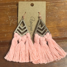 Load image into Gallery viewer, Macrame Earrings