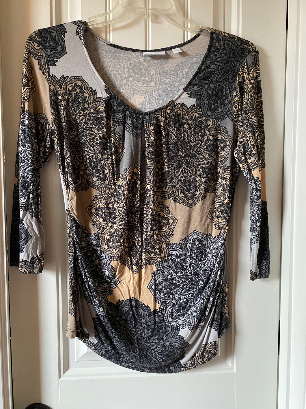 NY&CO Paisley Top – Unique Things Boutique