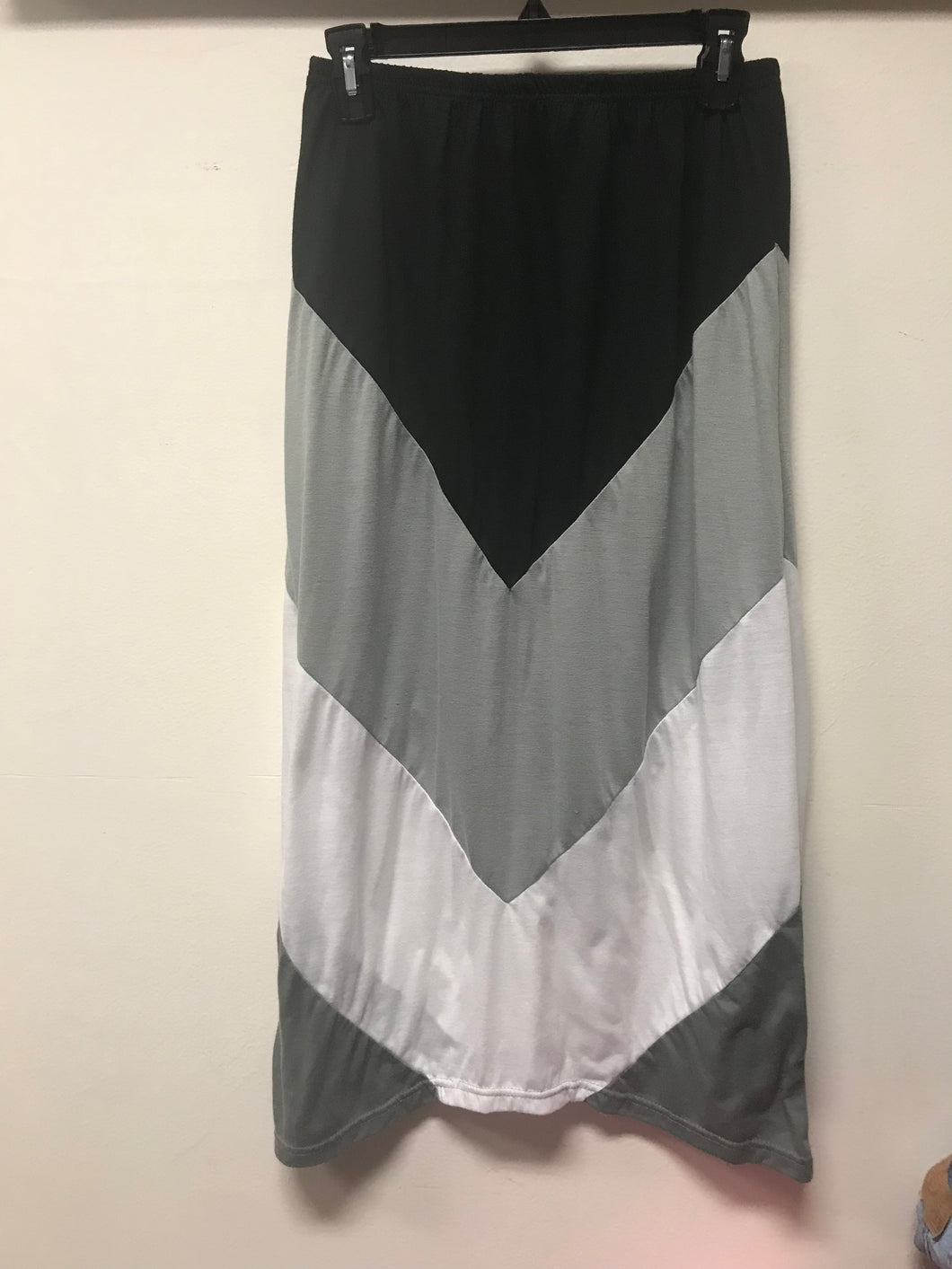 Chevron Maxi Skirt- M