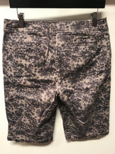 Load image into Gallery viewer, NY&amp;CO Brown Floral Shorts-8
