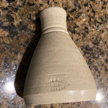 Load image into Gallery viewer, Williamsburg Pottery Bud Vase