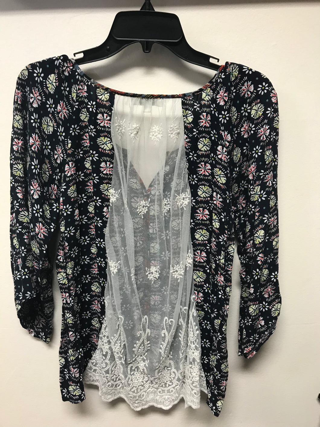 Umgee Floral Lace Back Top- M