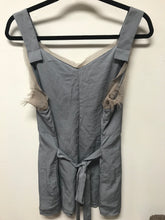 Load image into Gallery viewer, Vera Wang Grey Tank- Large