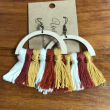 Load image into Gallery viewer, Clearance Earrings
