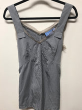 Load image into Gallery viewer, Vera Wang Grey Tank- Large