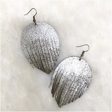 Load image into Gallery viewer, 2.5&quot; Black Rock N&#39; Roll Leather Fringies