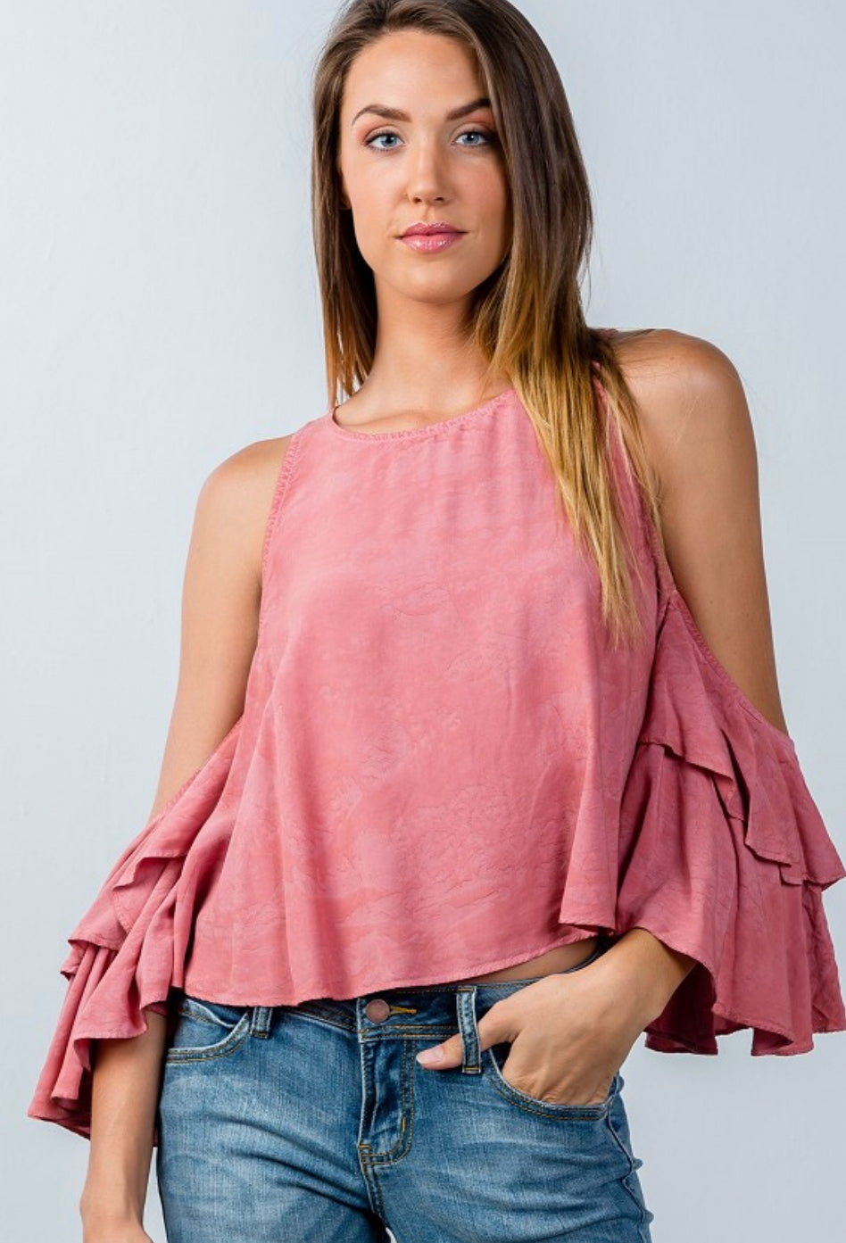 Keyhole back open-shoulder batwing top