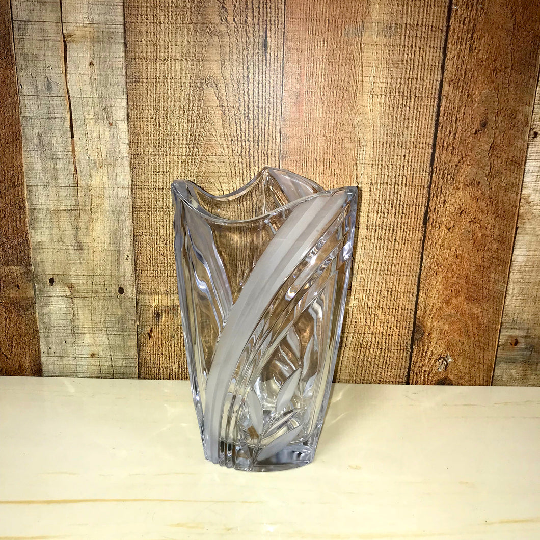 Crystal Vase With Leaf Detail